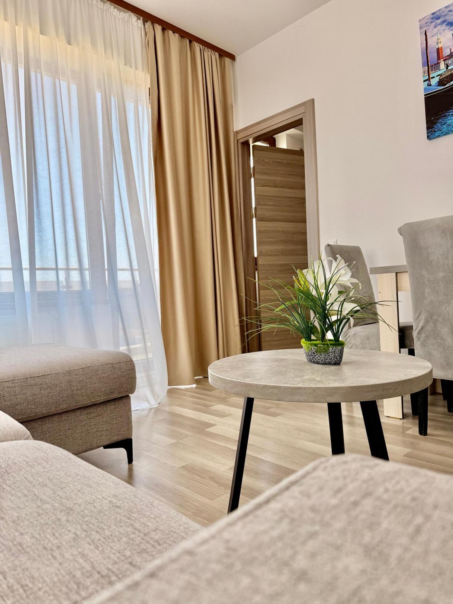 Aqua Vista Nuba - Vedere Top La Mare Si Lac - Apartament 2 Camere Summerland - Mamaia Мамая Екстериор снимка